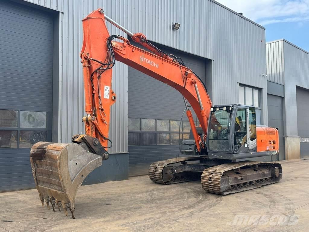 Hitachi ZX210LC-3 Gravemaskiner på larvebånd