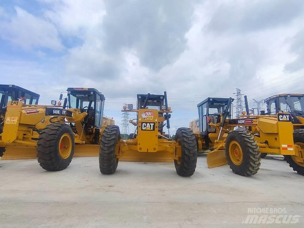 CAT 140 H Vejhøvle / Gradere