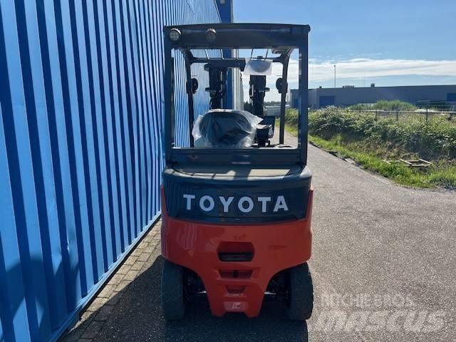 Toyota Traigo 80 El gaffeltrucks