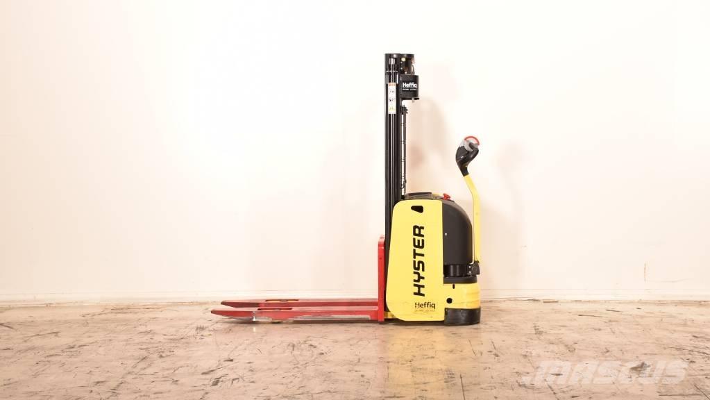 Hyster S 1.0-24 Gaffelstabler med gående fører