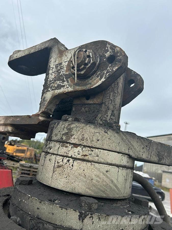 Liebherr 30t Gribere