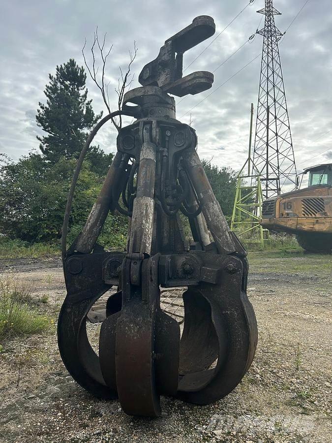 Liebherr 30t Gribere