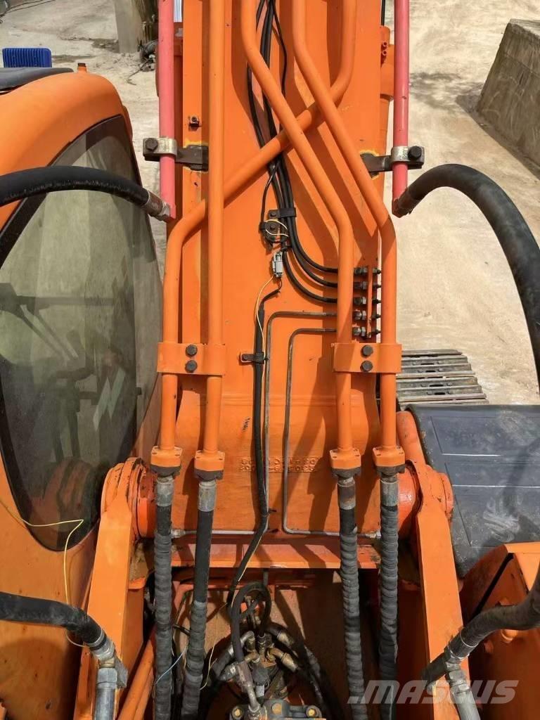 Doosan DX300LC Gravemaskiner på larvebånd