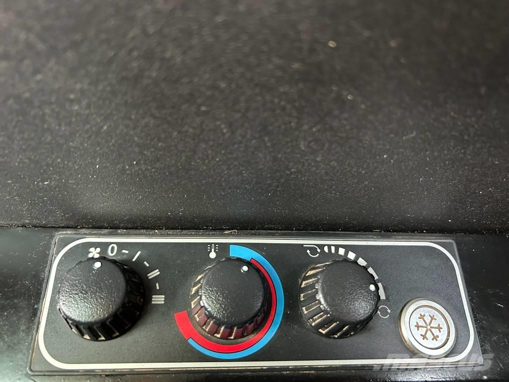 JCB 8085 ZTS Midi-gravemaskiner 7t - 12t