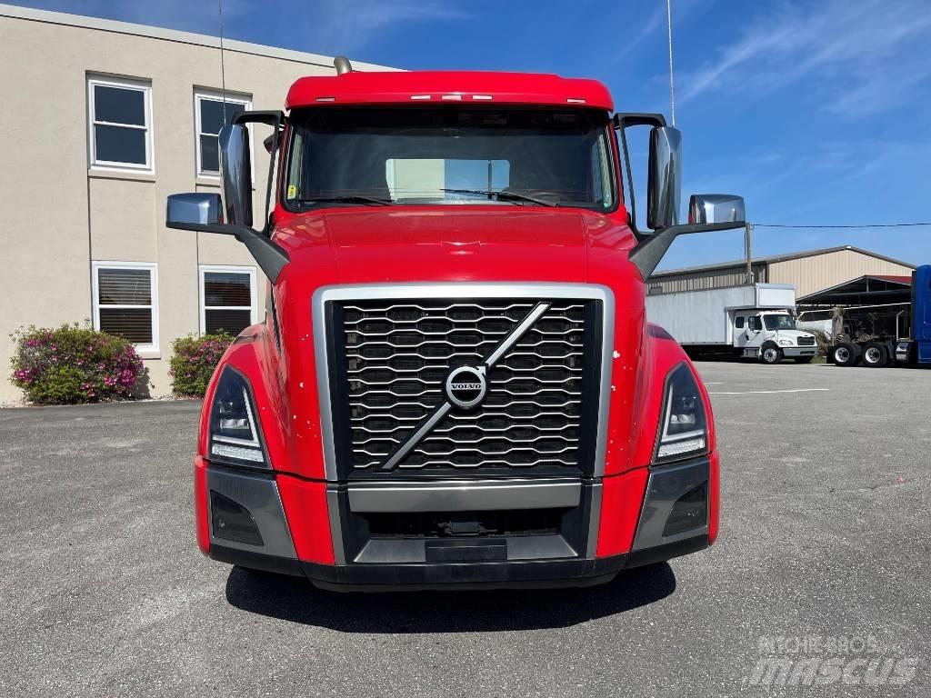 Volvo VNL64T300 Trækkere