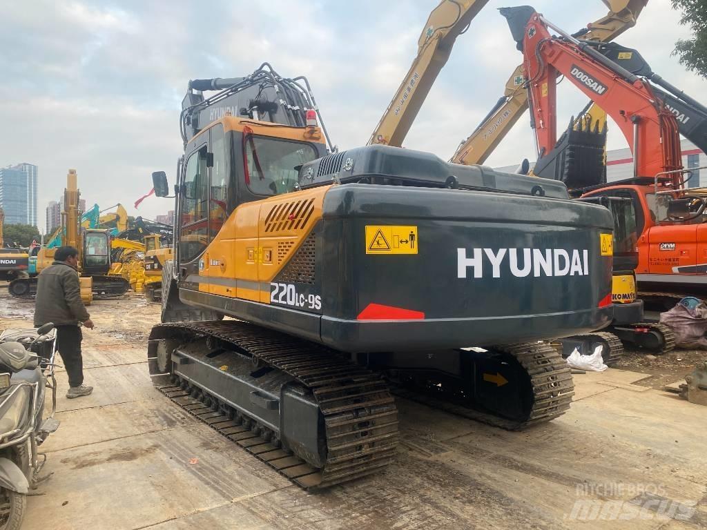 Hyundai R220LC-9S Gravemaskiner på larvebånd