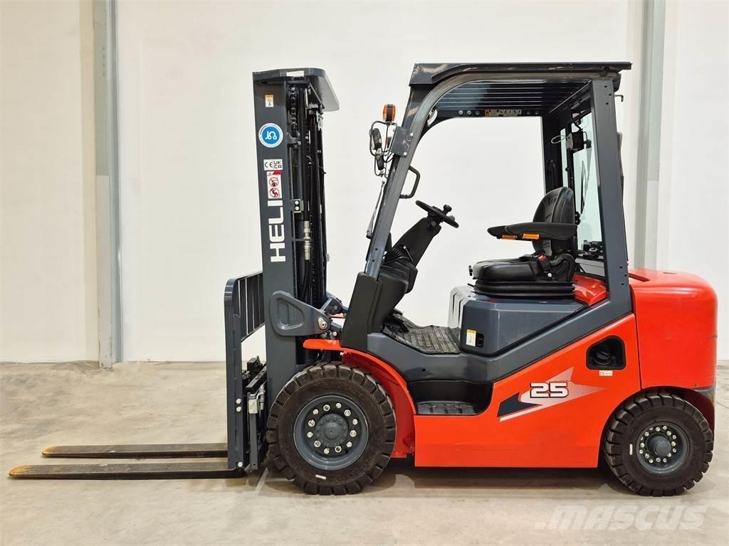 Heli CPCD25 XC26H Diesel gaffeltrucks