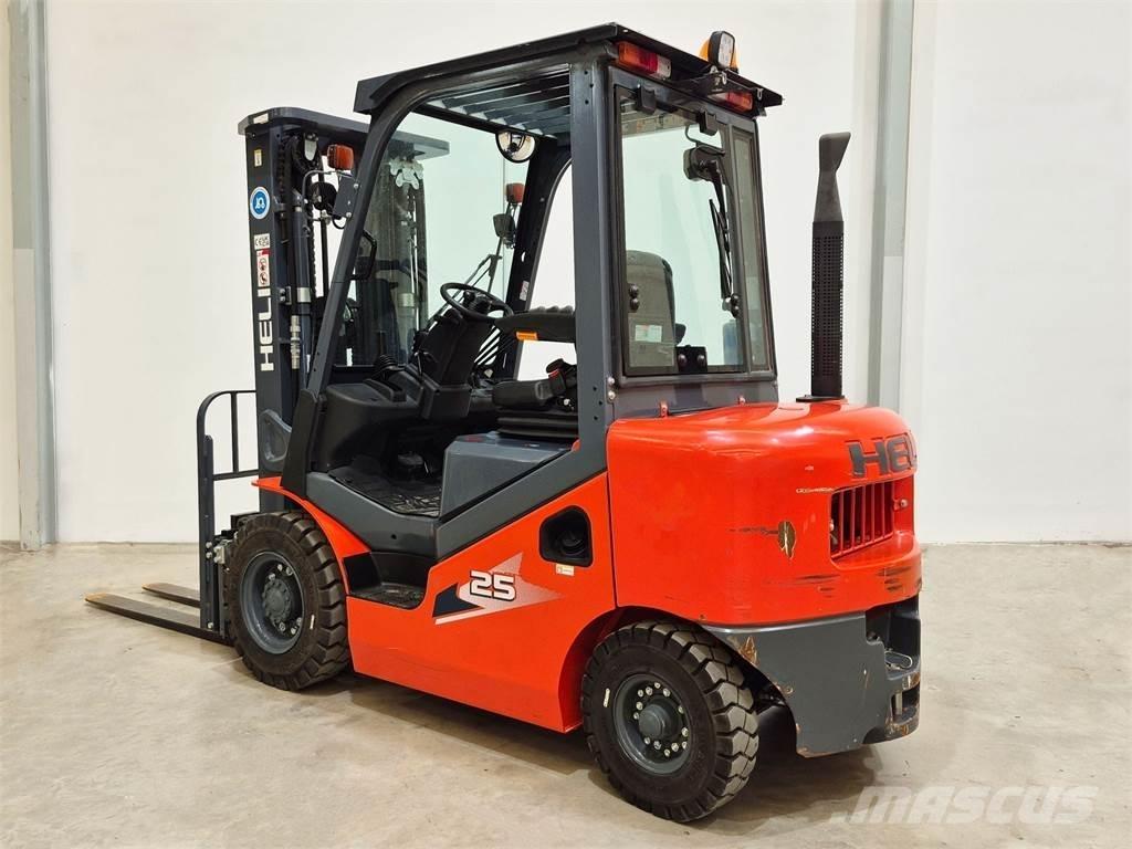 Heli CPCD25 XC26H Diesel gaffeltrucks