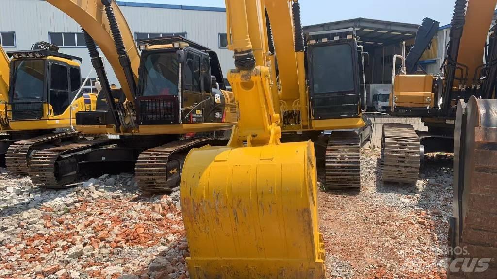 Komatsu PC 200 -8mo Gravemaskiner på larvebånd