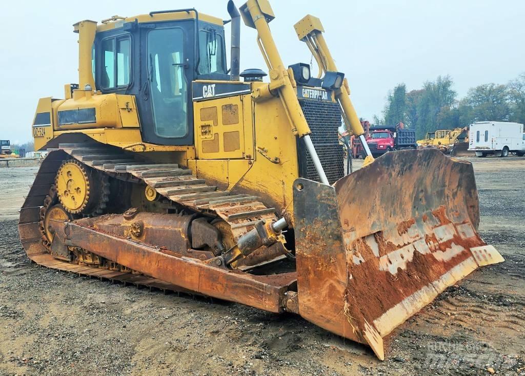CAT D 6 R II Bulldozer på larvebånd
