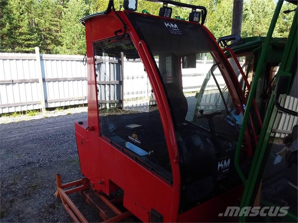 Komatsu 951 Kabiner og interiør