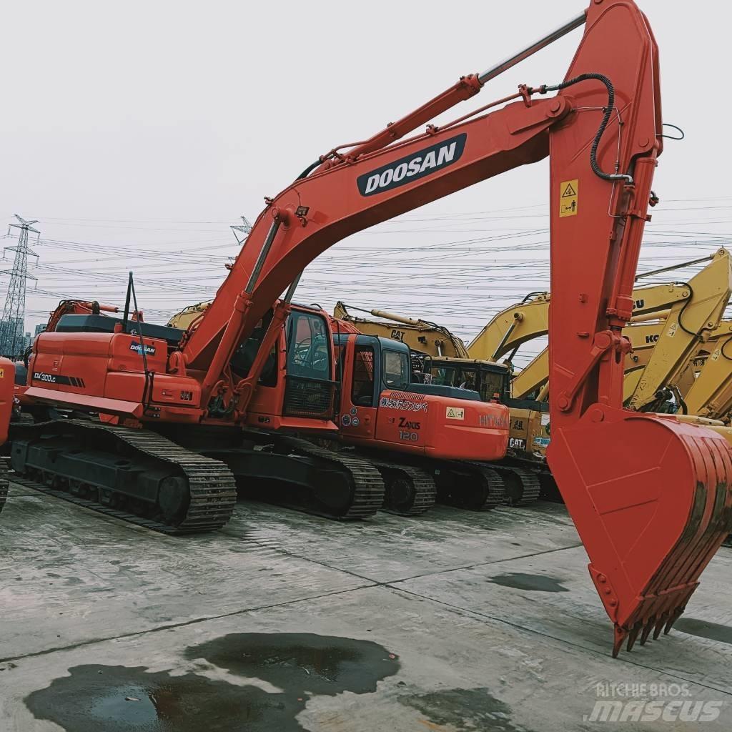 Doosan DX 300 LC Gravemaskiner på larvebånd
