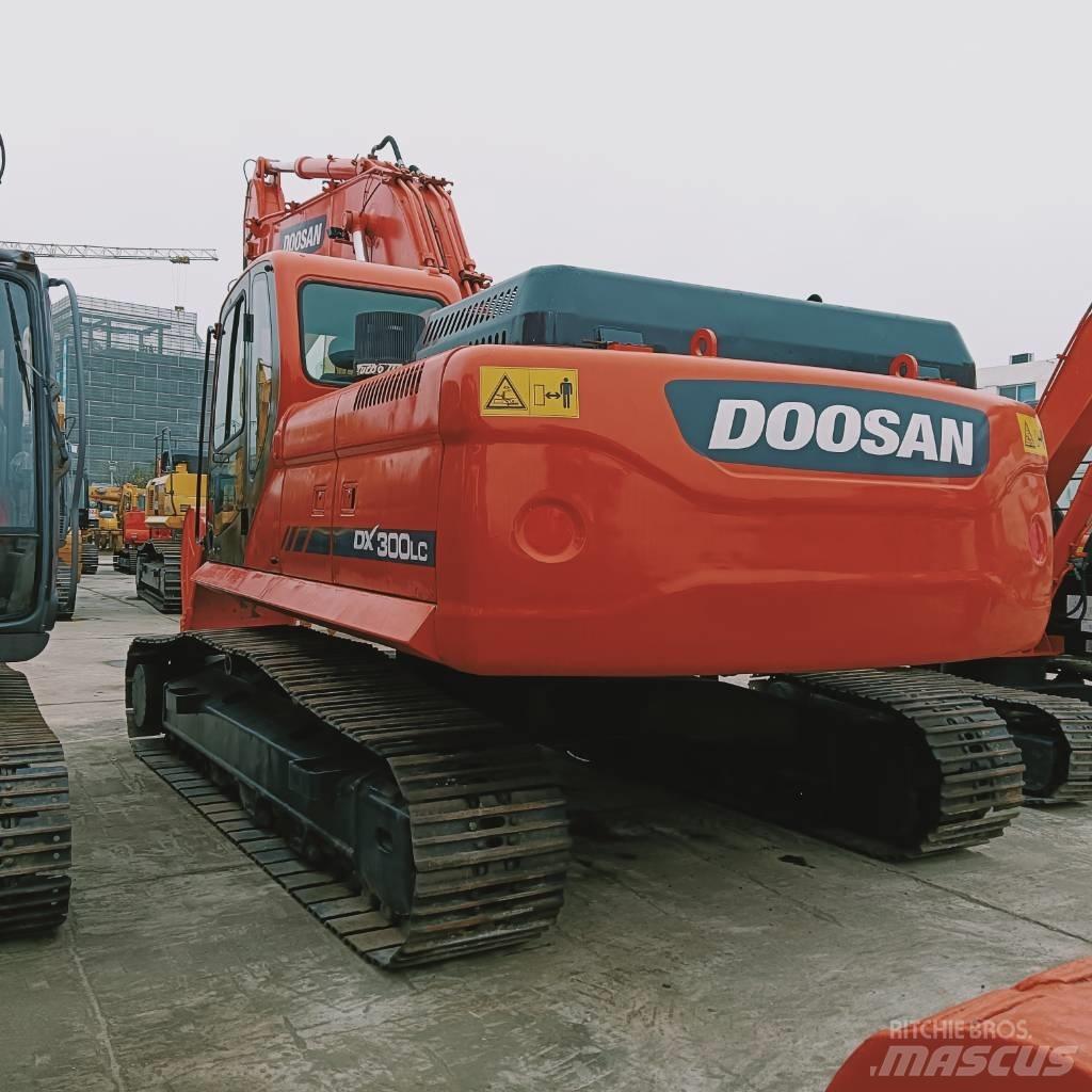Doosan DX 300 LC Gravemaskiner på larvebånd