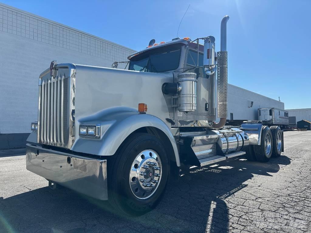 Kenworth W 900 L Trækkere