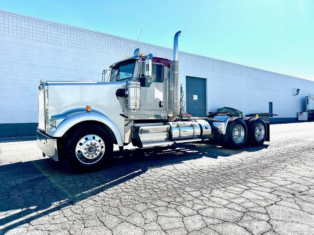 Kenworth W 900 L Trækkere