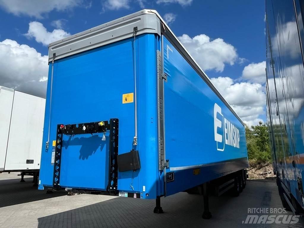 Kögel SN24 Semi-trailer med Gardinsider