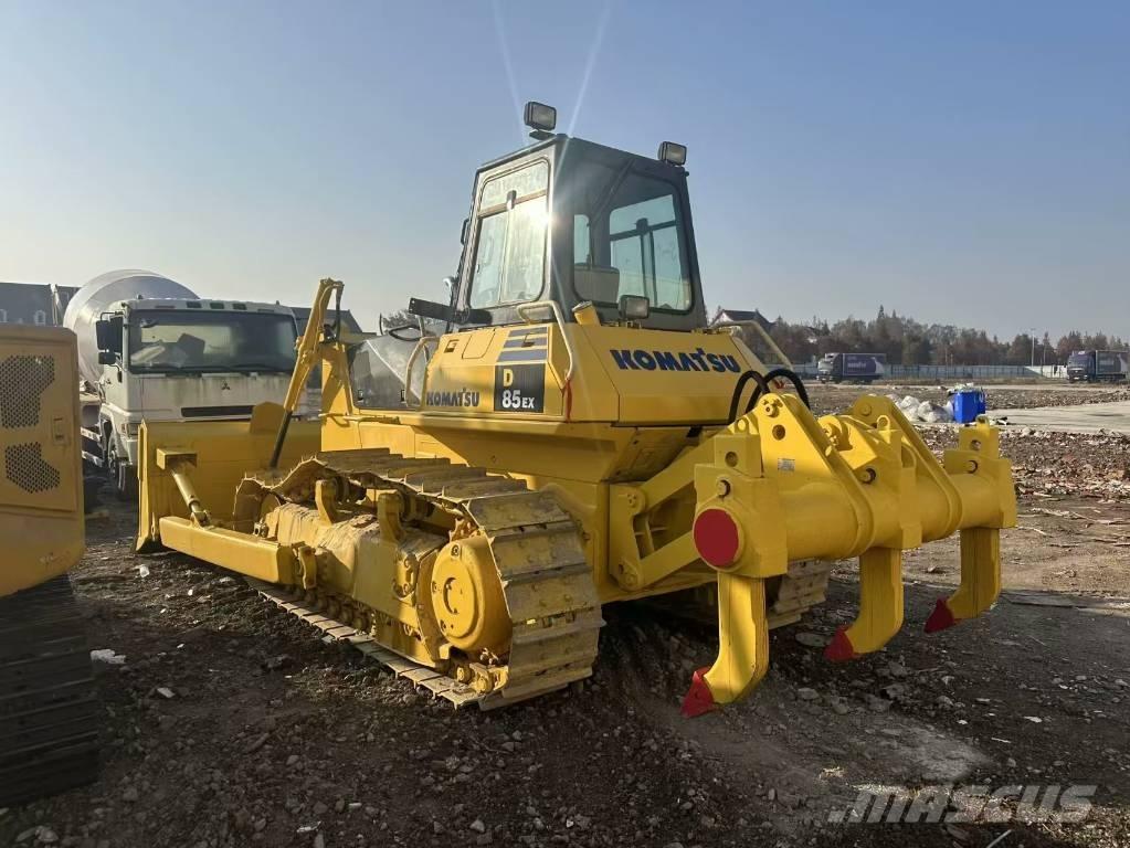 Komatsu D 85 E Bulldozer på larvebånd