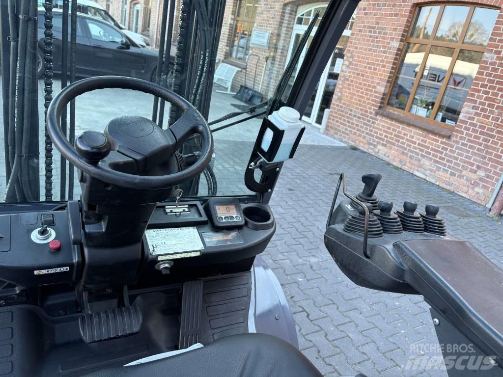Toyota 06-8FDF30 Diesel gaffeltrucks