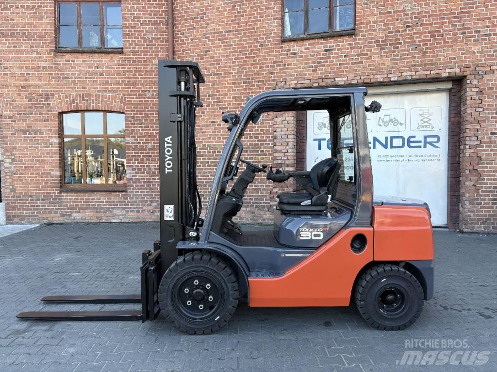 Toyota 06-8FDF30 Diesel gaffeltrucks