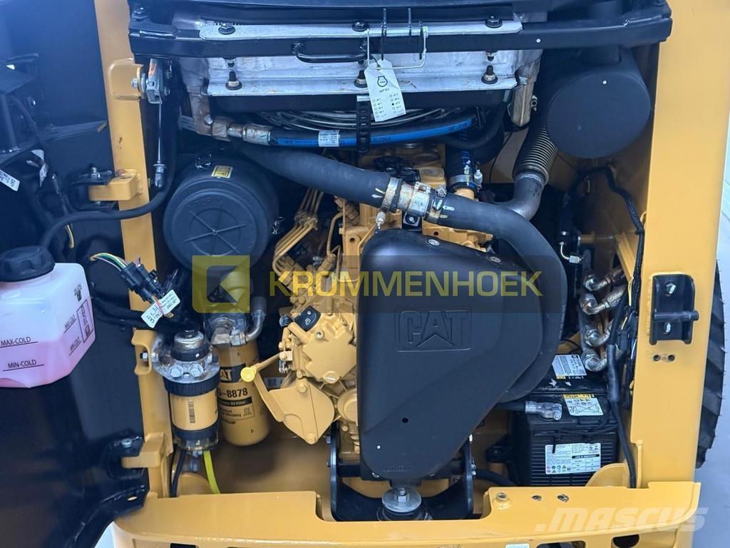 CAT 216 B3 Minilæsser - skridstyret