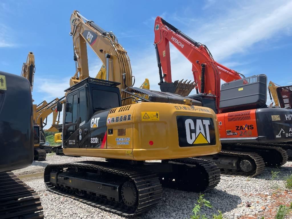 CAT 323D2 Gravemaskiner på larvebånd