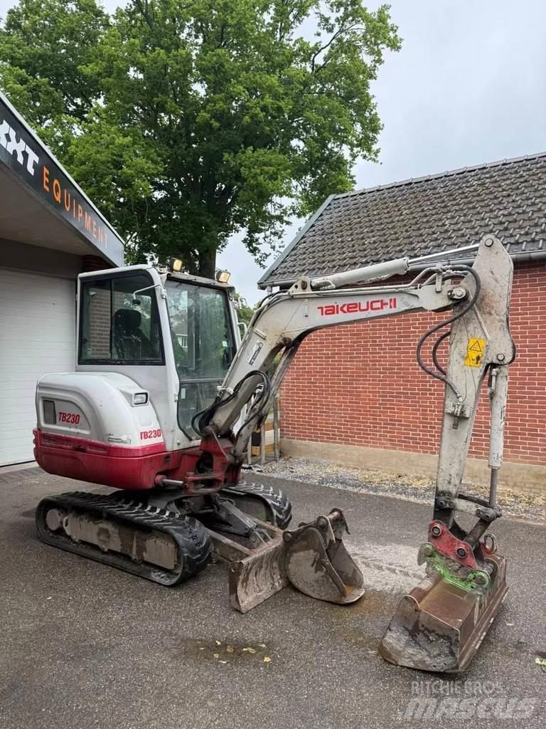 Takeuchi TB230 Minigravemaskiner