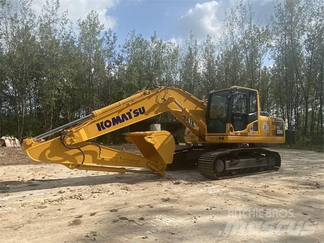 Komatsu PC200-8 Gravemaskiner på larvebånd
