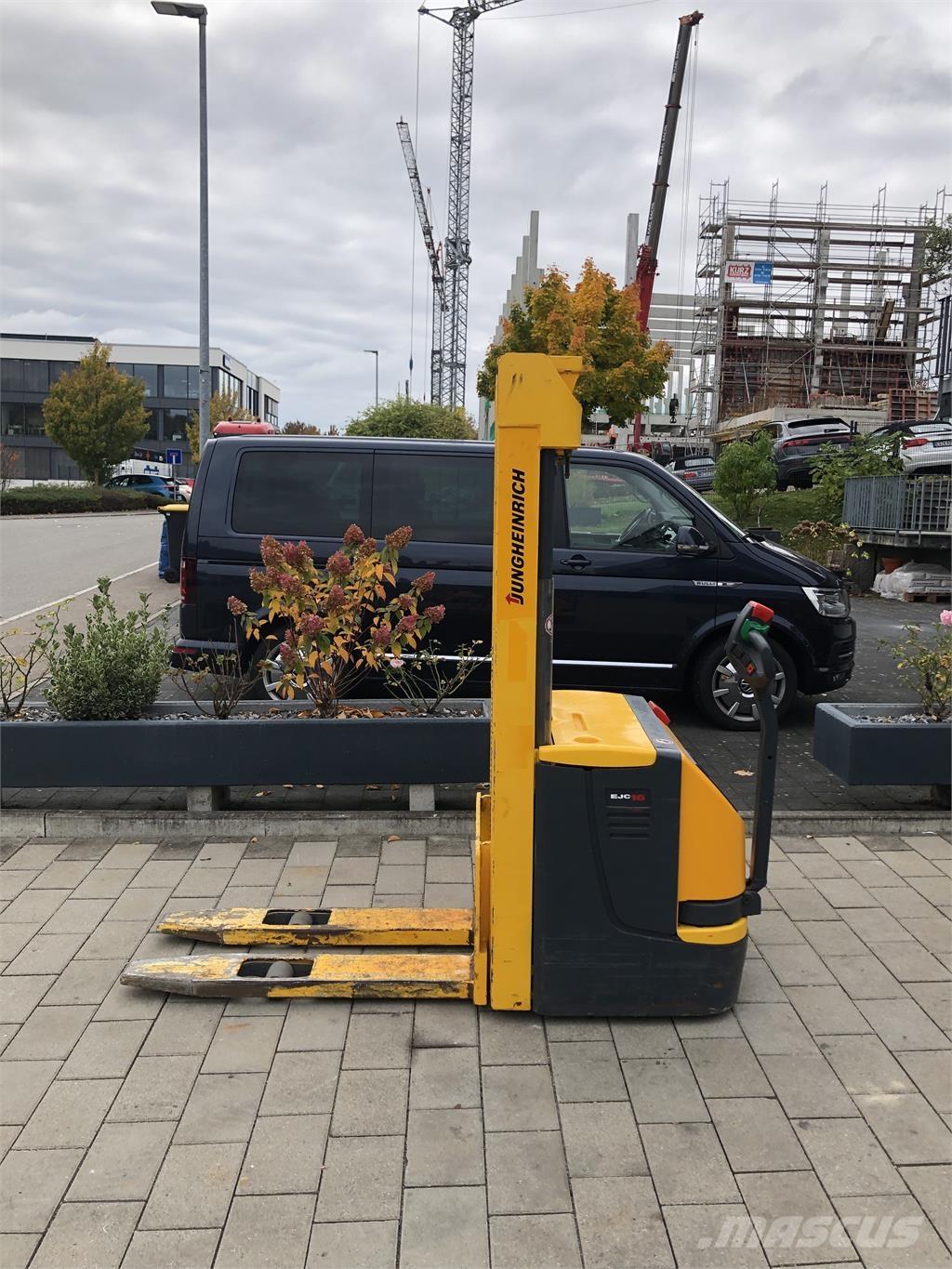 Jungheinrich EJC16 Selvkørende stablere