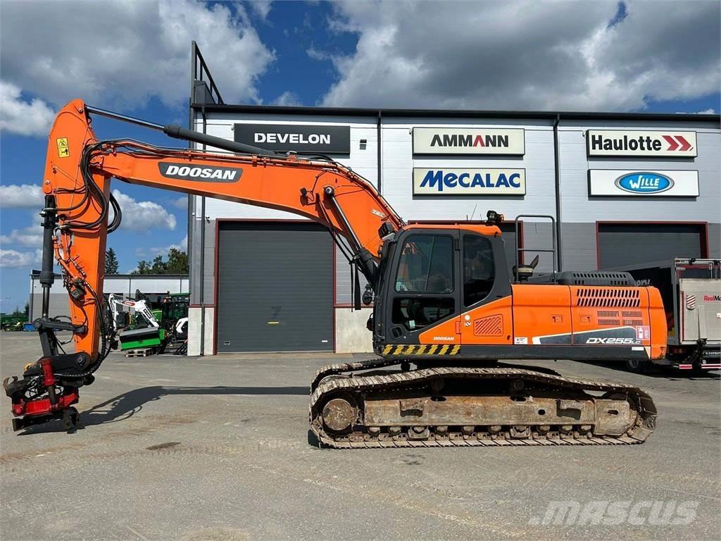Doosan DX255LC-5 Gravemaskiner på larvebånd