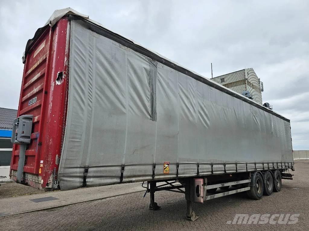 Fruehauf SMB - DISC Semi-trailer med Gardinsider