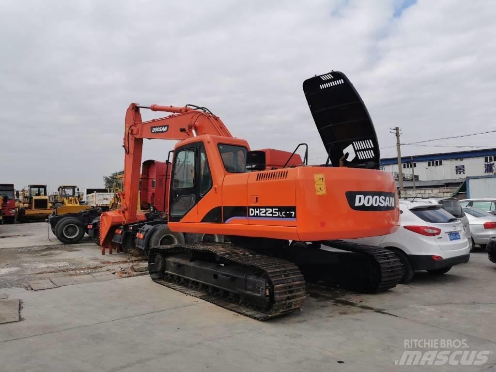 Doosan DH225 Gravemaskiner på larvebånd