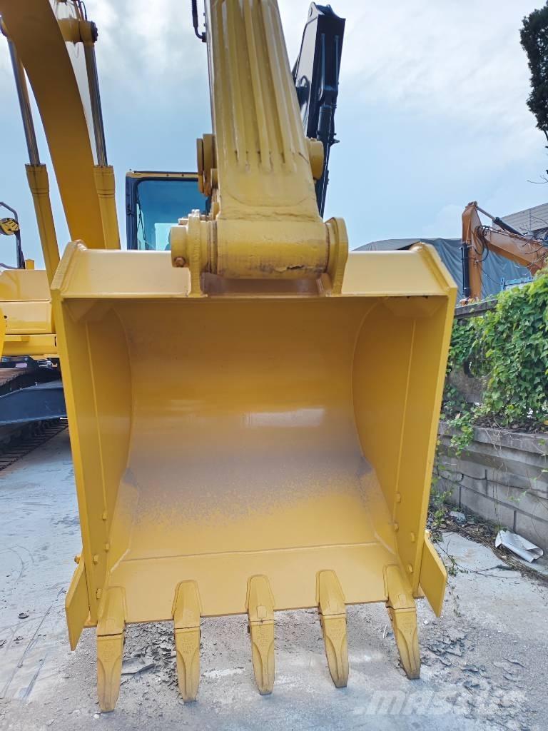 Komatsu PC 220-7 Gravemaskiner på larvebånd