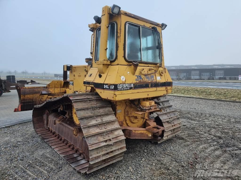 CAT D 4 H Bulldozer på larvebånd