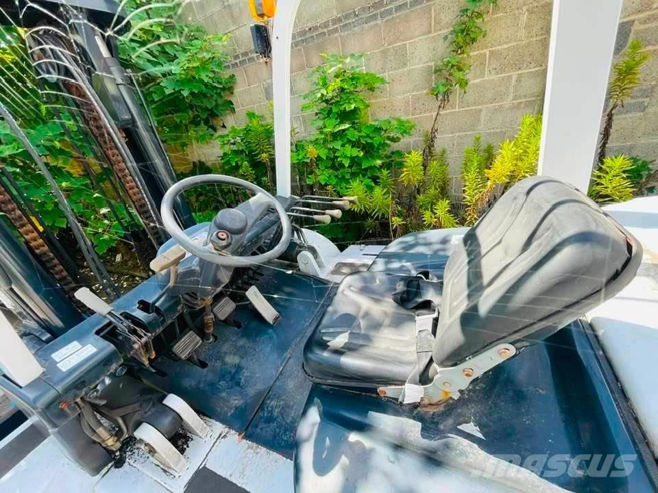 TCM FD100Z8 Diesel gaffeltrucks