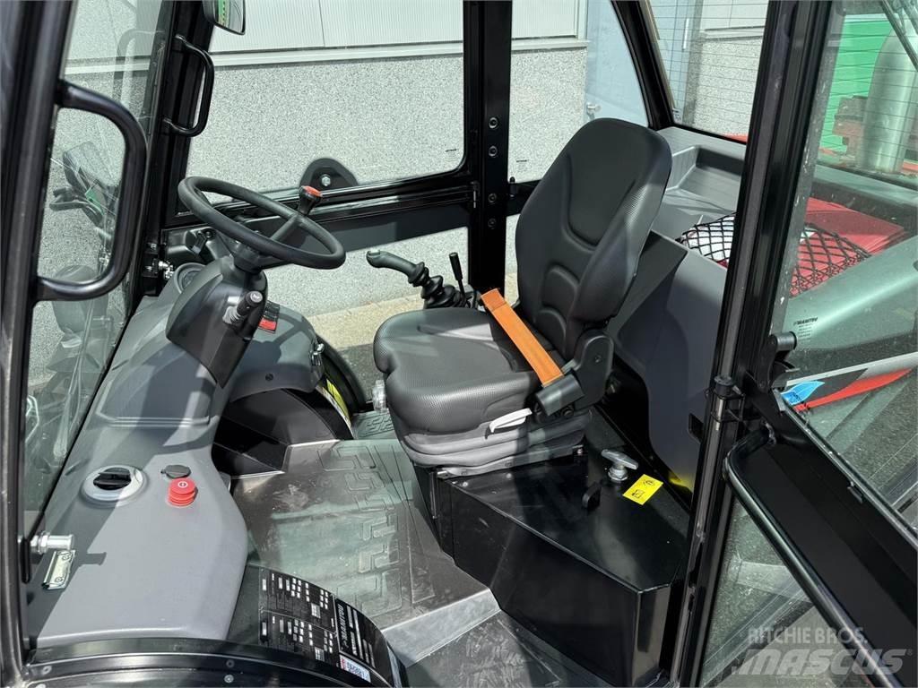 Manitou MC25-4 Terrængående gaffeltruck