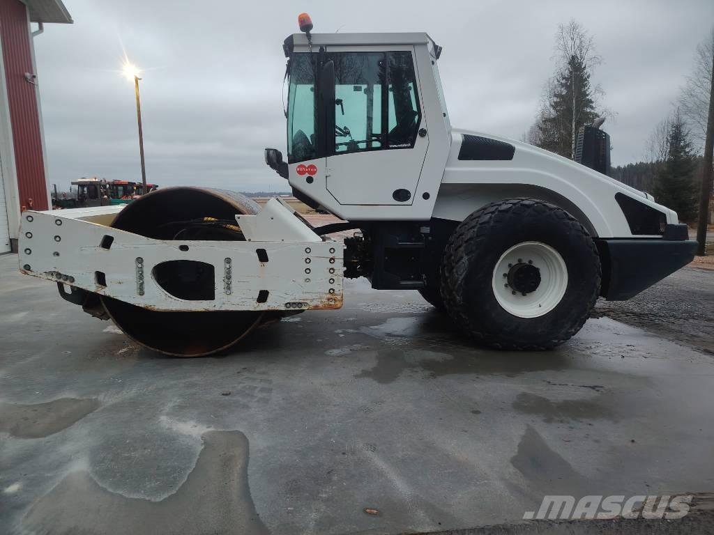 Bomag BW 216 D-4i Enkelt tromle