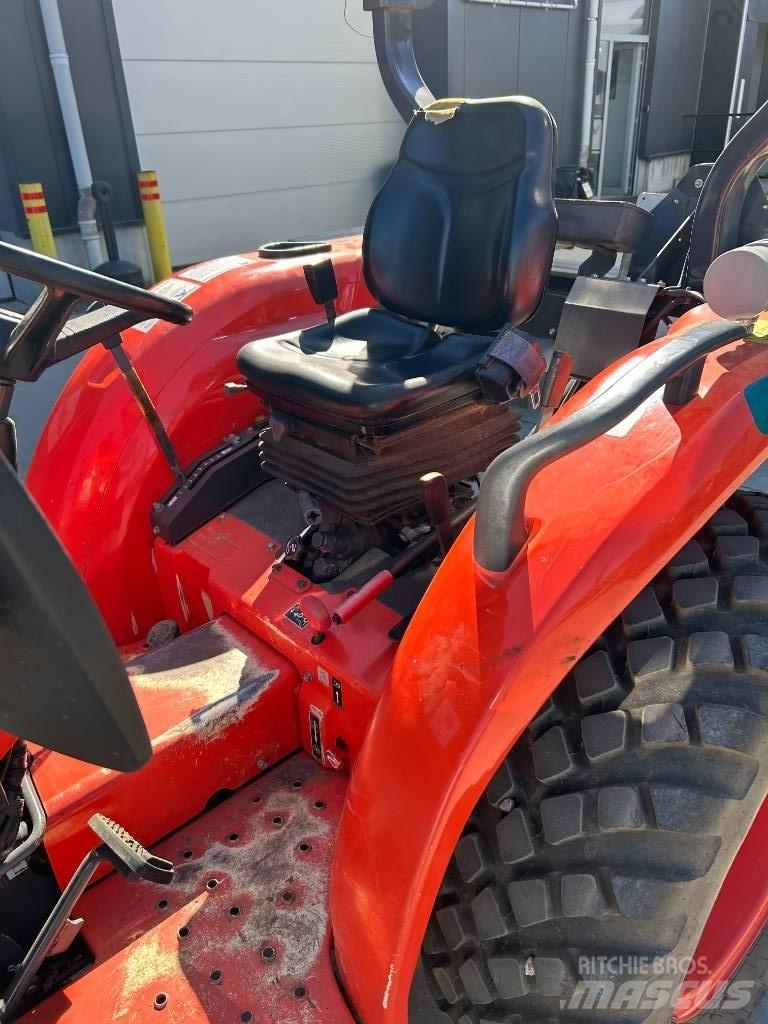 Kubota L1-382 HST Kompakte traktorer