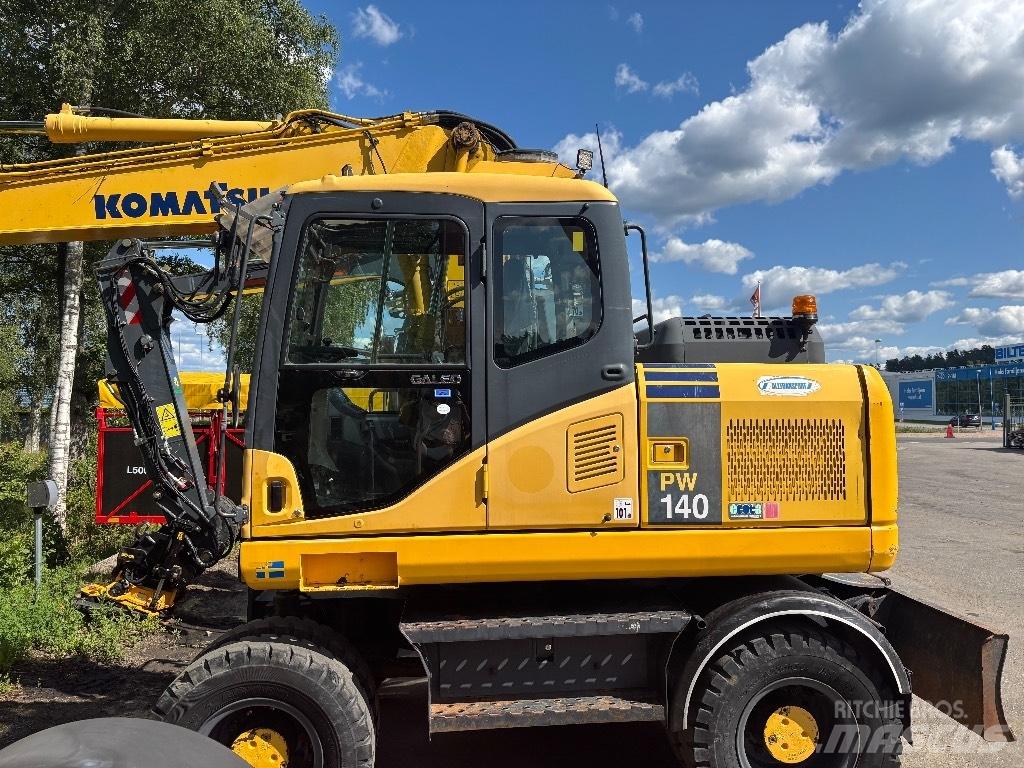 Komatsu PW 140-7 Gravemaskiner på hjul