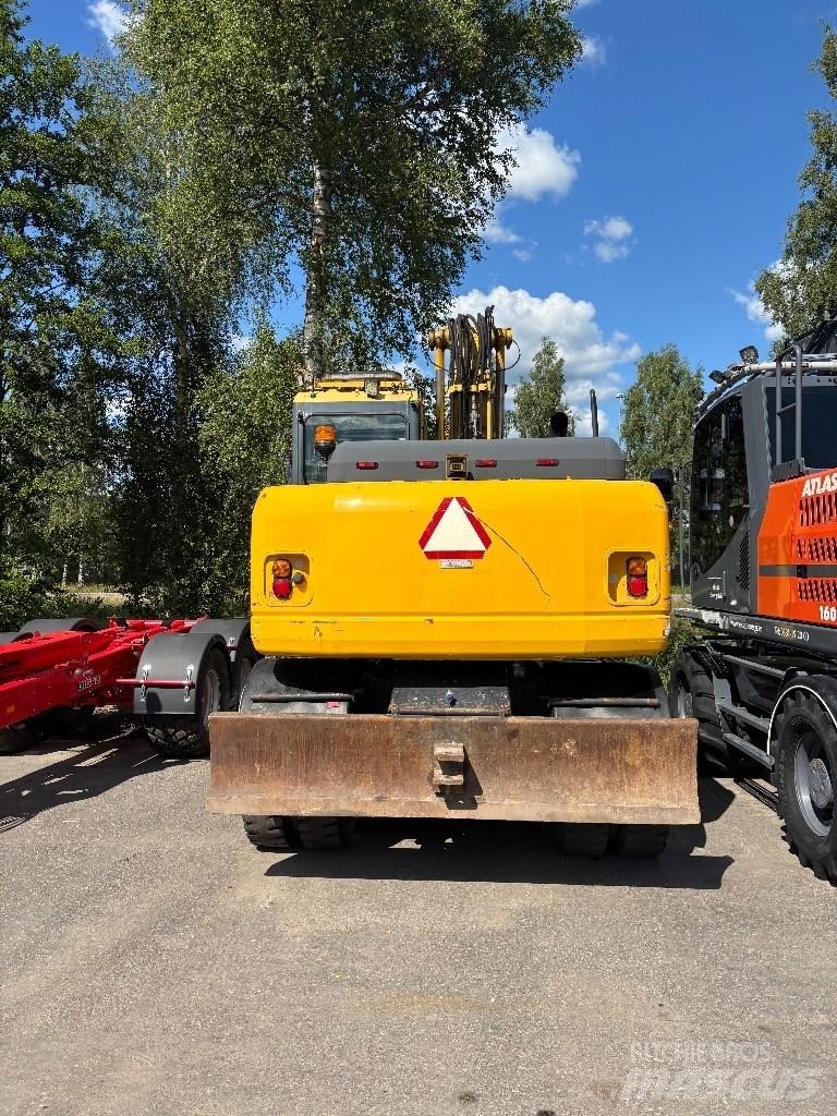 Komatsu PW 140-7 Gravemaskiner på hjul
