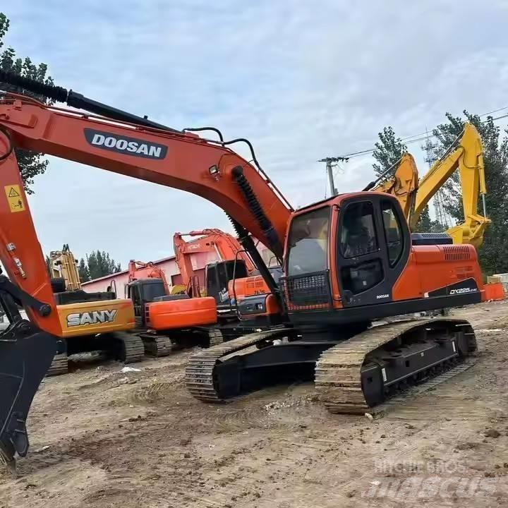 Doosan DX225LC-9C Gravemaskiner på larvebånd