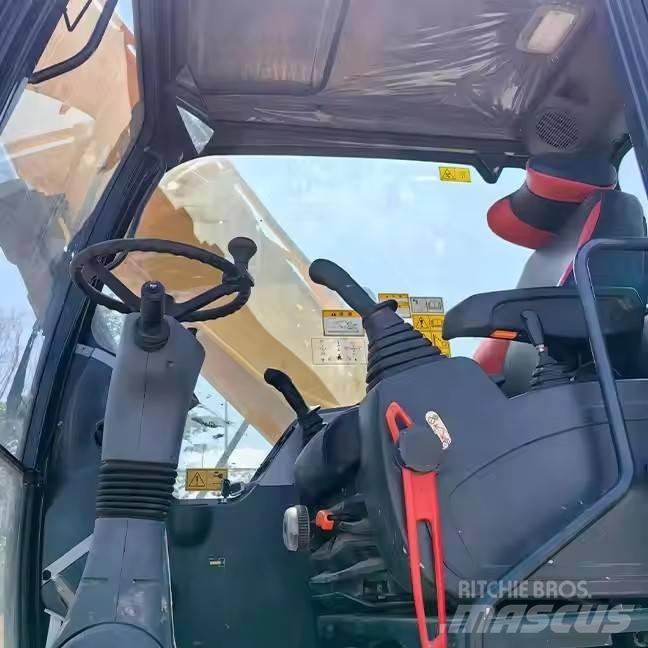 Hyundai 210WVS Gravemaskiner på hjul