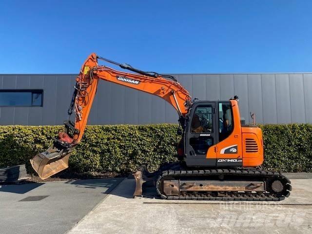 Hitachi 140W-5B Gravemaskiner på hjul