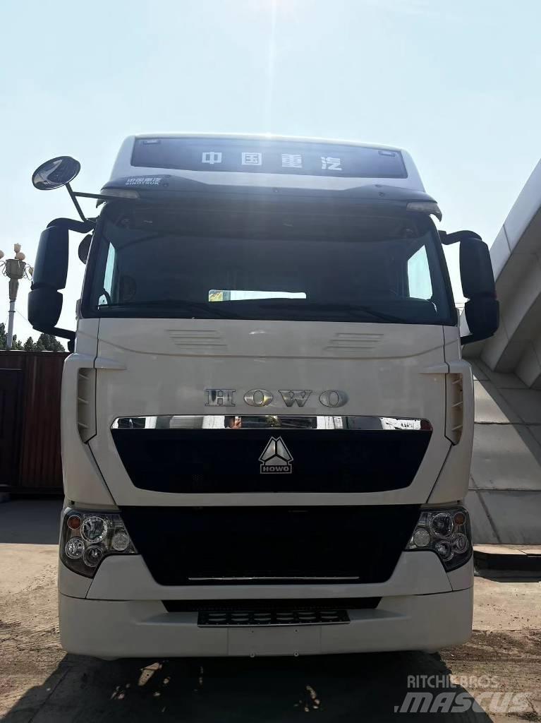 Sinotruk T7H Trækkere
