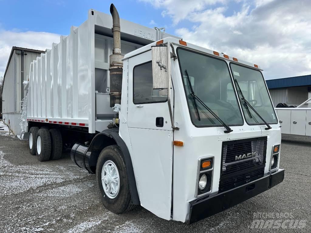 Mack LE613 Renovationslastbiler