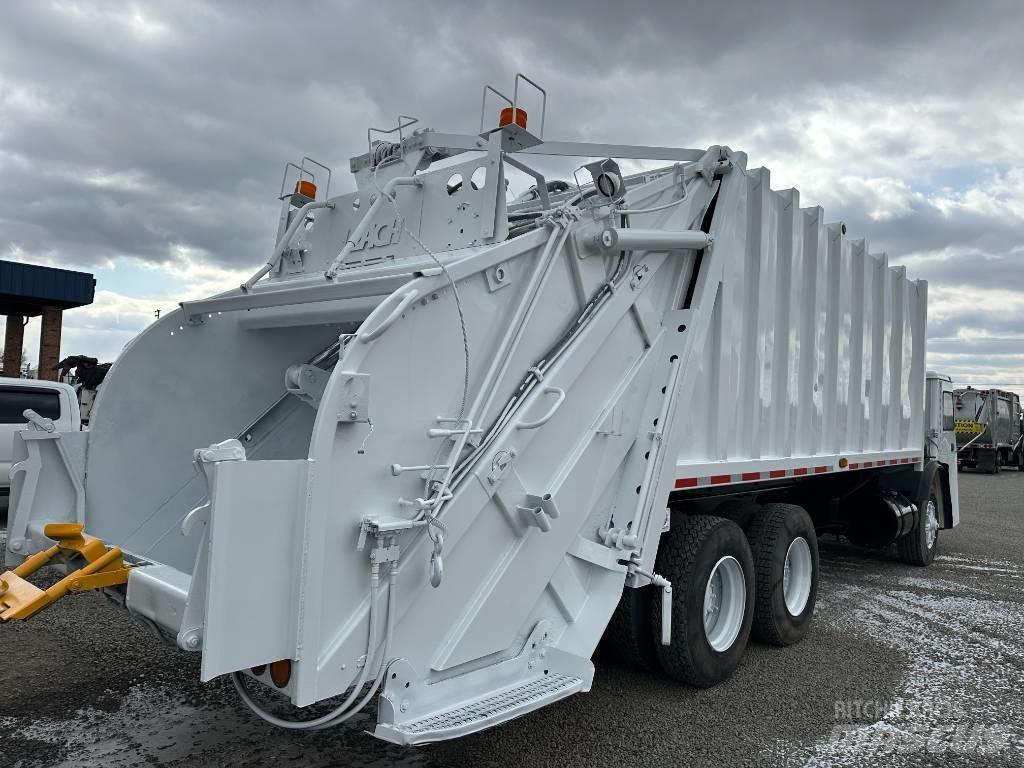 Mack LE613 Renovationslastbiler
