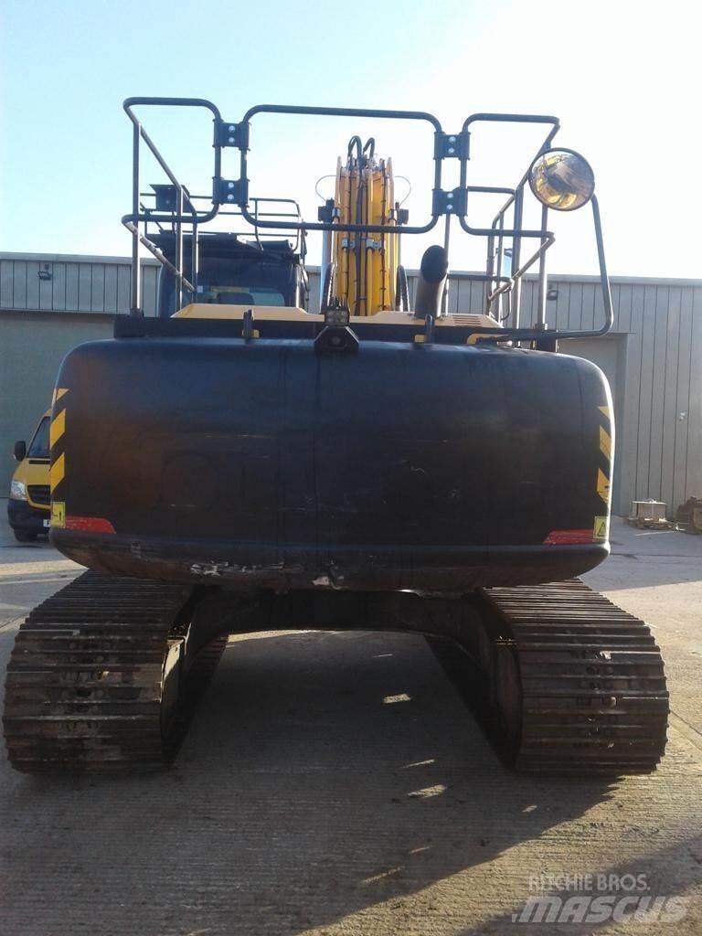 JCB JS220LC Gravemaskiner på larvebånd