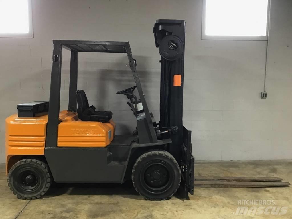 Toyota 02-5 FD 30 Gaffeltrucks - andre