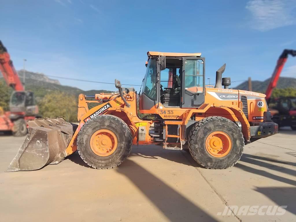 Doosan DL 250-5 Læssemaskiner på hjul
