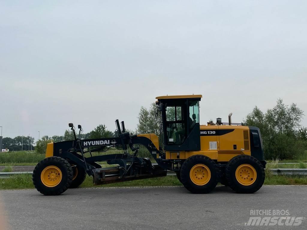 Hyundai HG130 Vejhøvle / Gradere