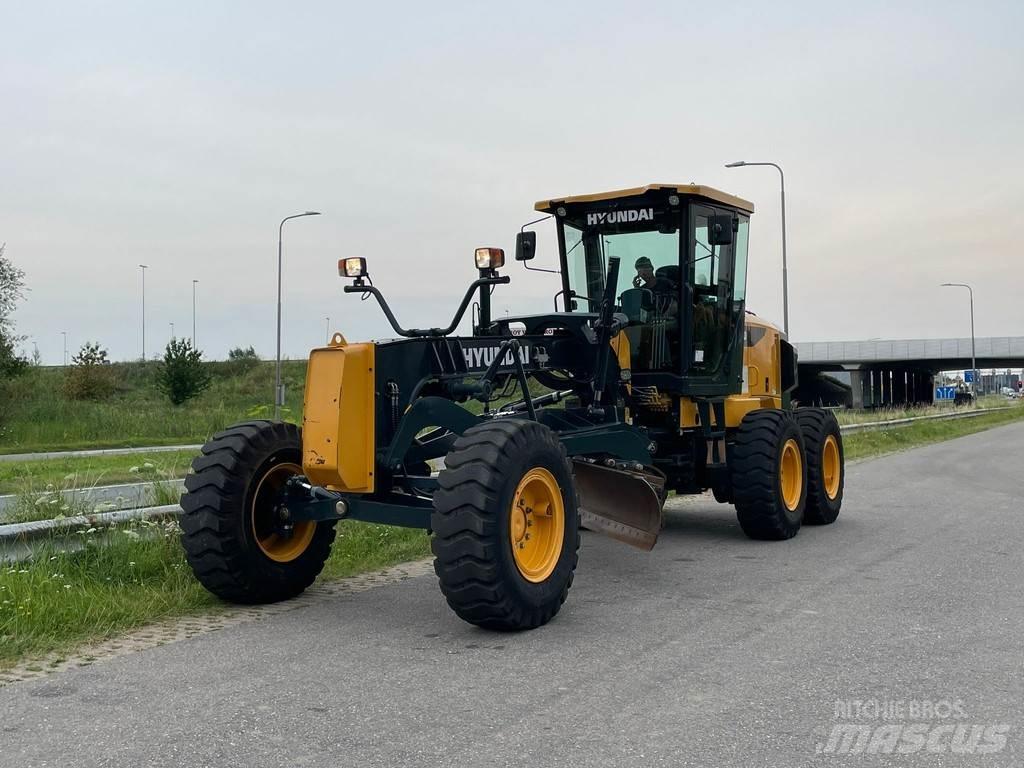 Hyundai HG130 Vejhøvle / Gradere